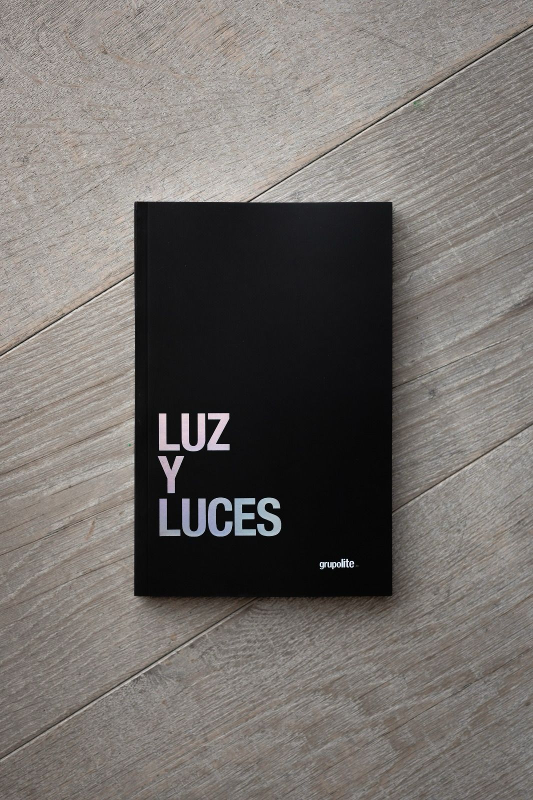 LUZ Y LUCES